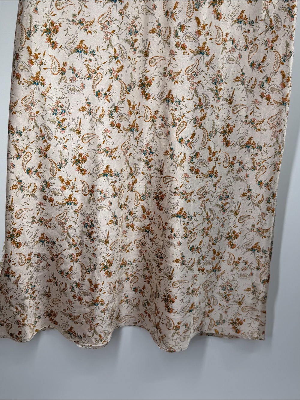 Victoria's Secret Satin Silky Cream Floral Slip Dress - Picture 9 of 11